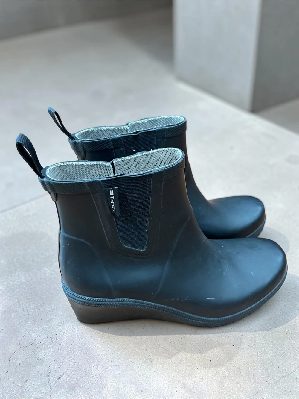Tretorn Women’s Matte Waterproof Chelsea Rain Boots Ankle Length Garden-8